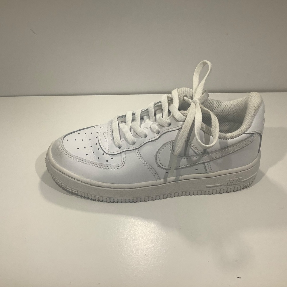 Air Force 1 All White - Picture 7 of 10